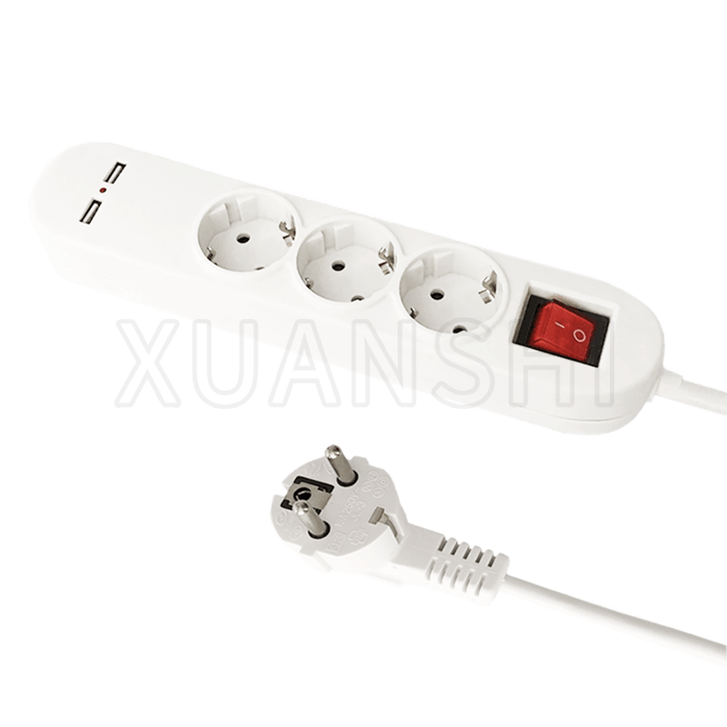 Európai 3 utas elosztó 2 USB-vel és kapcsolóval JL-3,XS-XBDK30U