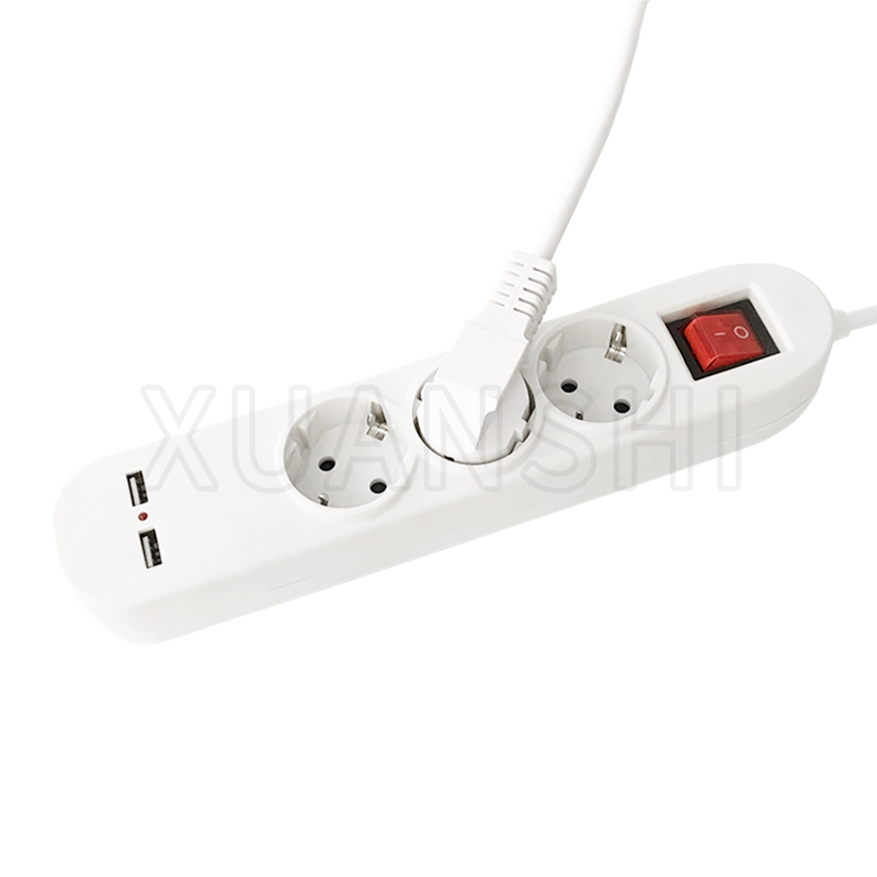 Európai 3 utas elosztó 2 USB-vel és kapcsolóval JL-3,XS-XBDK30U